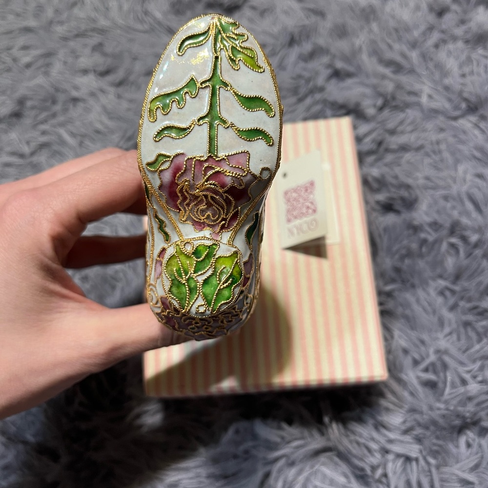 🌸 NYCO Victorian floral boot ornament 🌸 - Picture 5 of 6